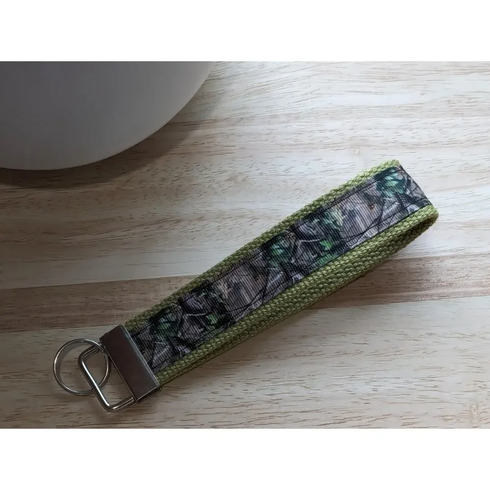 Camouflage Keychain Wristlet Handmade Fabric Key FOB Hunting Outdoors Camo Green